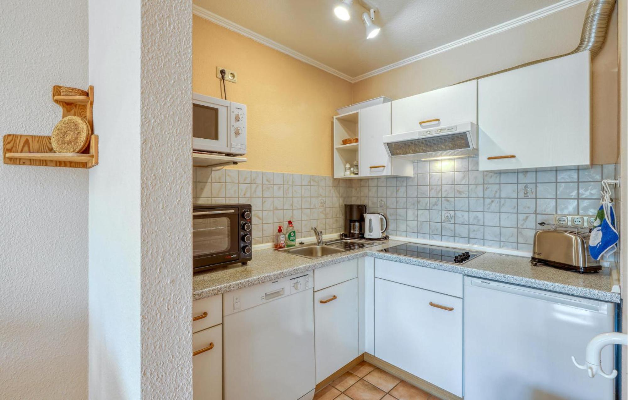 Nice Home In Toenning With Kitchen Εξωτερικό φωτογραφία